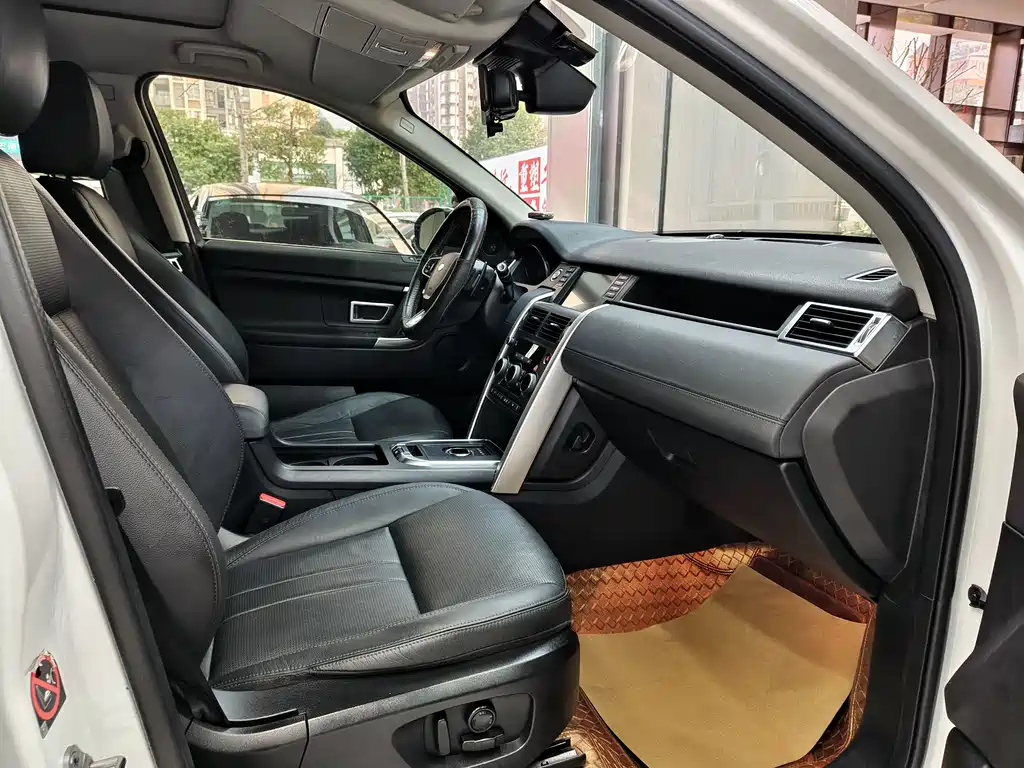 Land Rover Discovery Sport 2019 — фото 10