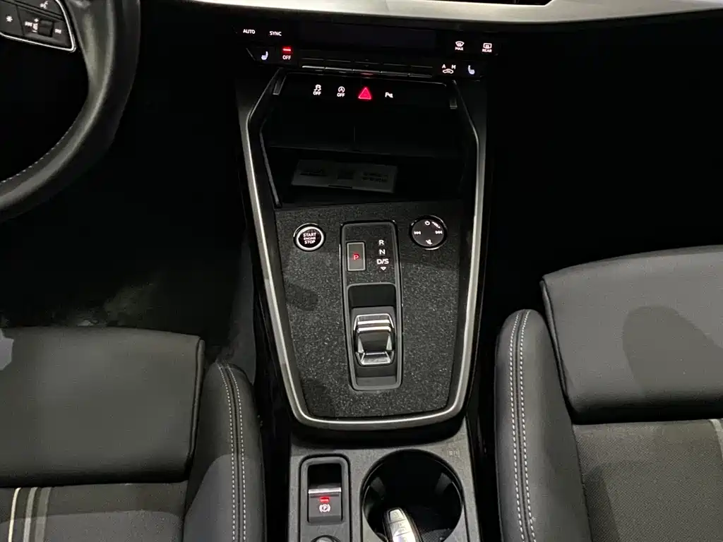 Audi A3 2022 — фото 23