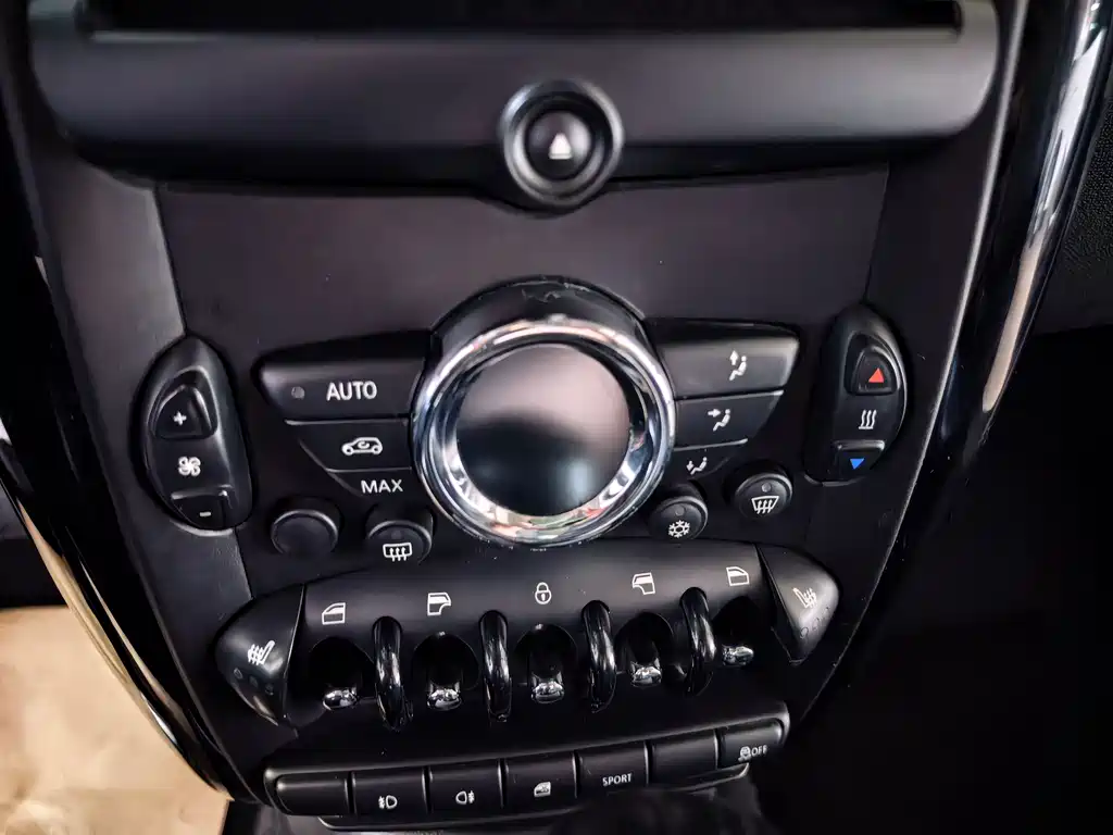 MINI Countryman 2012 — фото 11