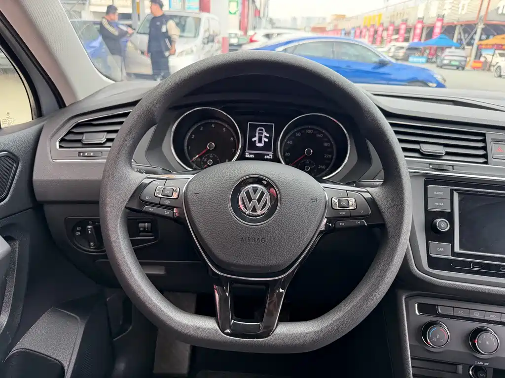 Volkswagen Tiguan L 2019 — фото 26