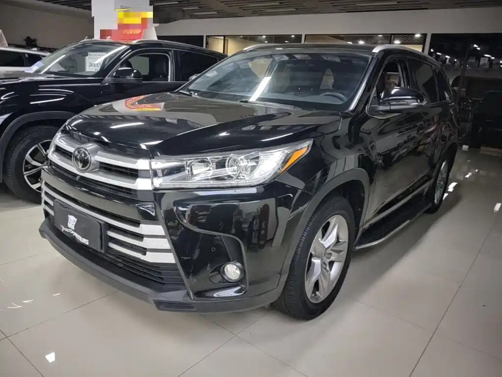 Toyota Highlander 2020 — фото 1