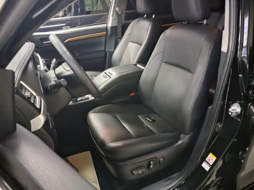 Toyota Highlander 2020 — фото 15