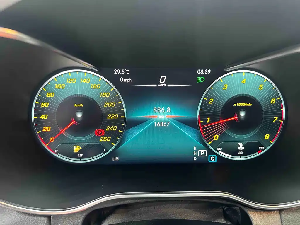 Mercedes-Benz C-Class 2021 — фото 10