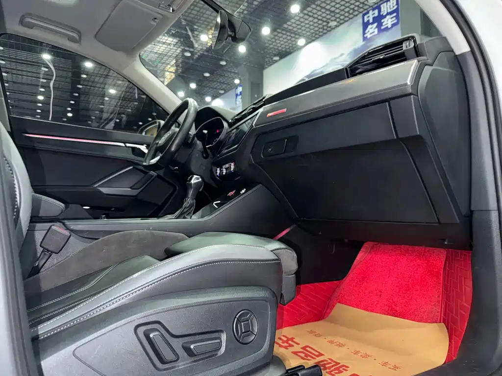 Audi Q3 Sportback 2020 — фото 15