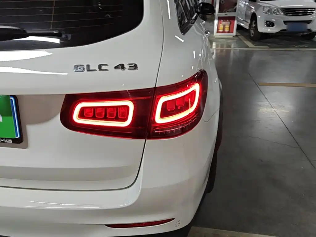 Mercedes-Benz GLC AMG 2023 — фото 8