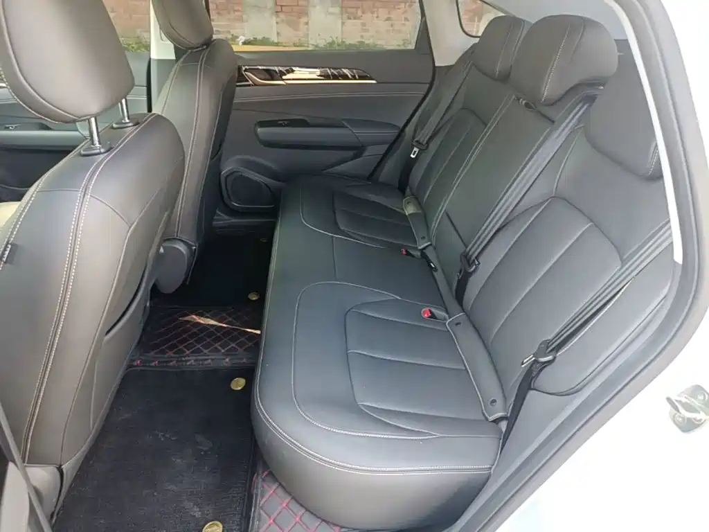Wuling Starlight 2025 — фото 17