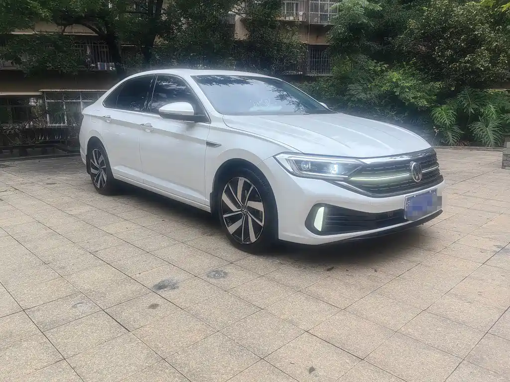 Volkswagen Sagitar 2022