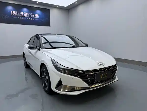 Hyundai Elantra 2022
