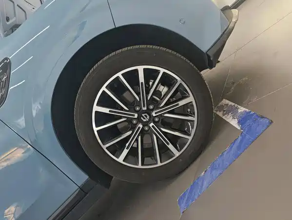 Leapmotor B10 2025