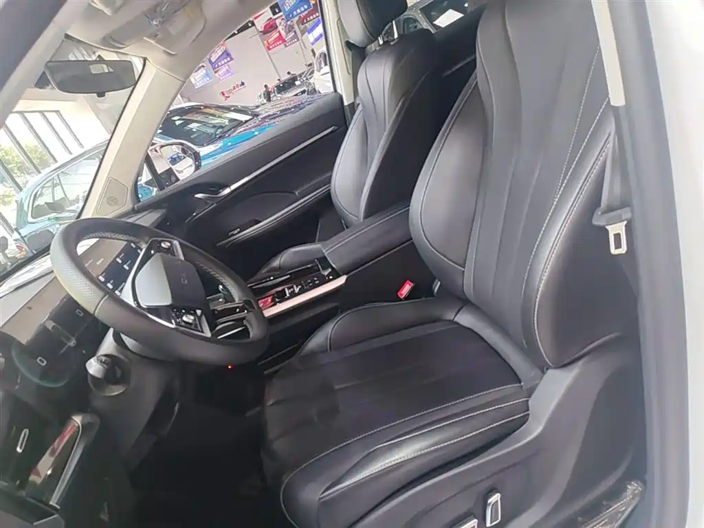Roewe RX5 MAX 2023 — фото 15