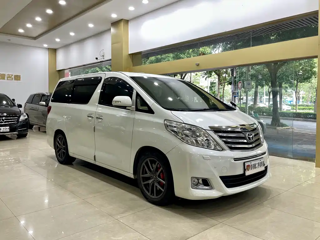 Toyota Alphard 2010 — фото 6