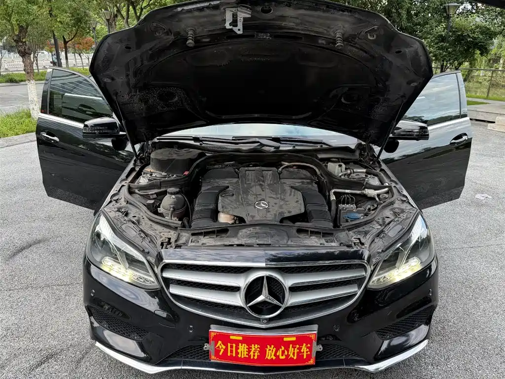 Mercedes-Benz E-Class 2015 — фото 29