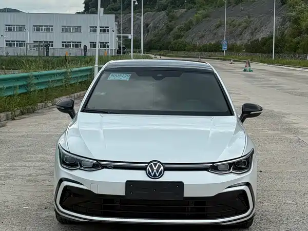 Volkswagen Golf 2022
