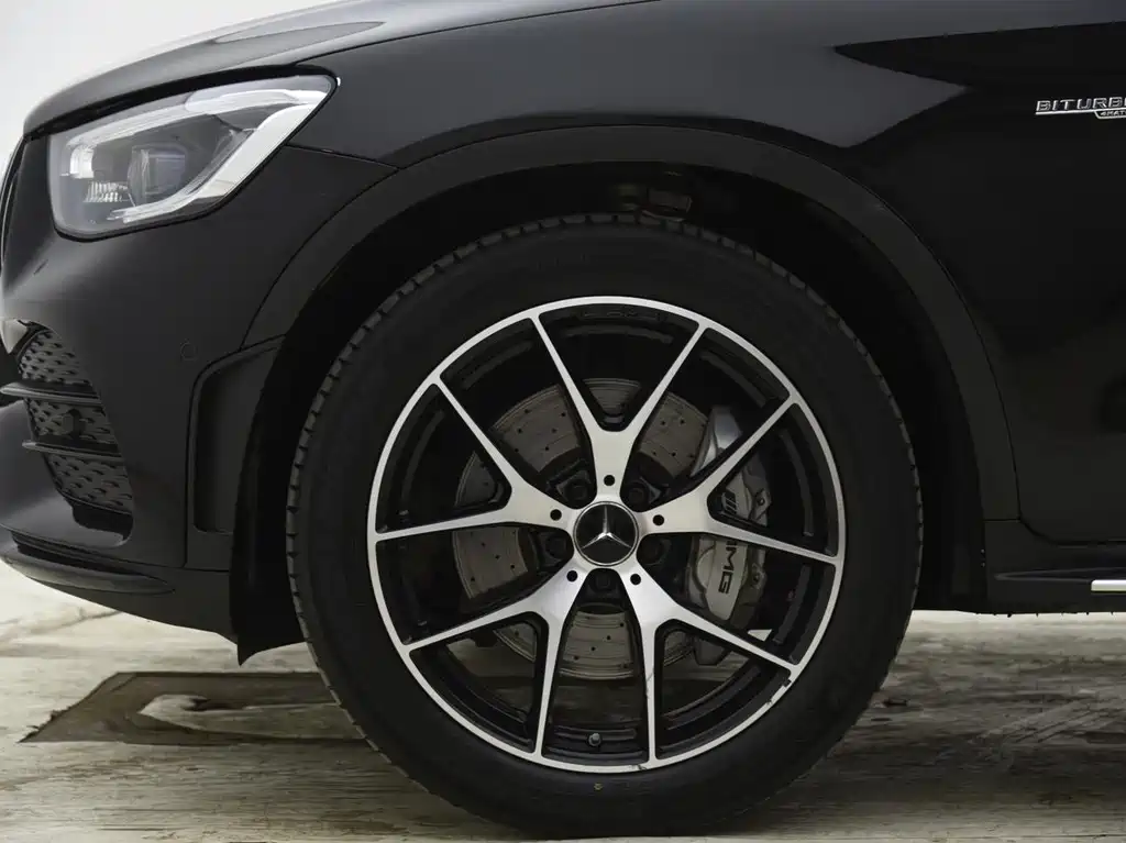 Mercedes-Benz GLC AMG 2022 — фото 10