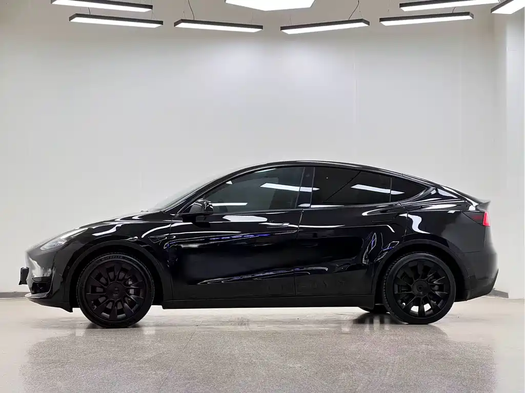 Tesla Model Y 2022 — фото 3