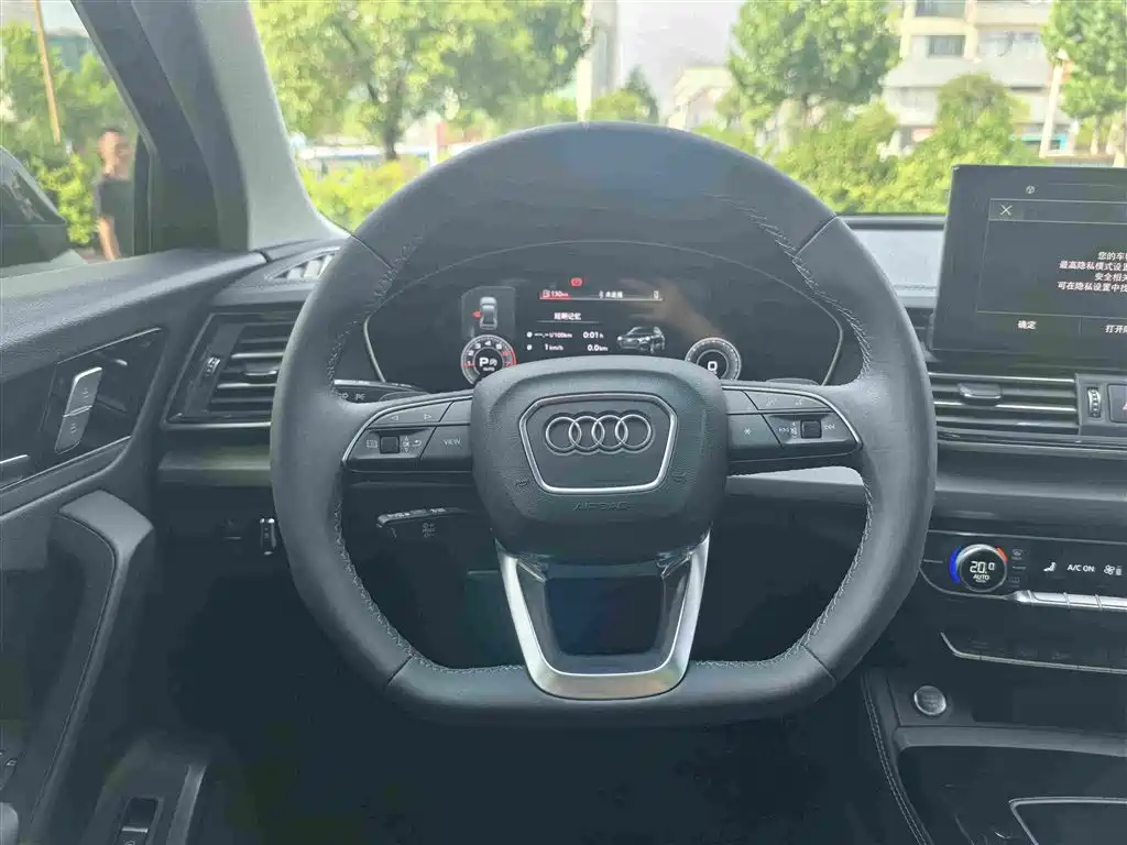 Audi Q5L 2024 — фото 10