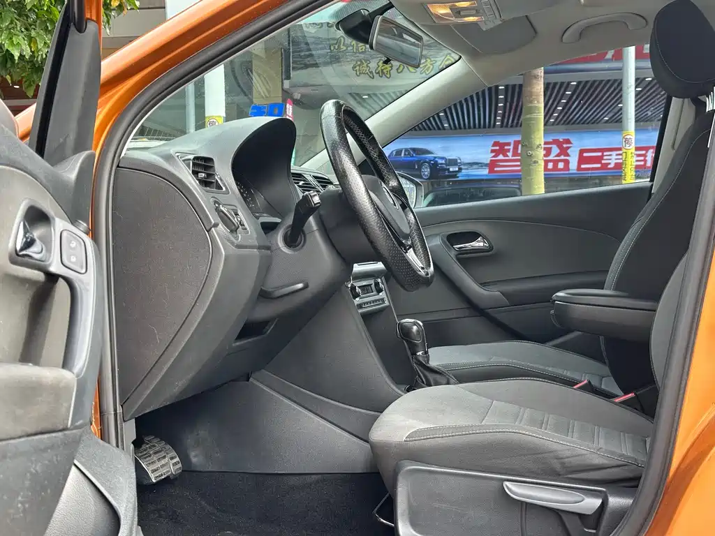 Volkswagen Polo 2016