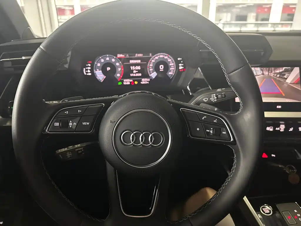 Audi A3 2023 — фото 17