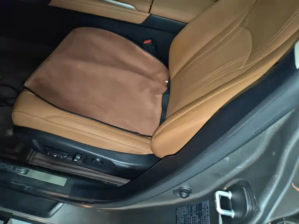 Lexus RX 2022 — фото 15