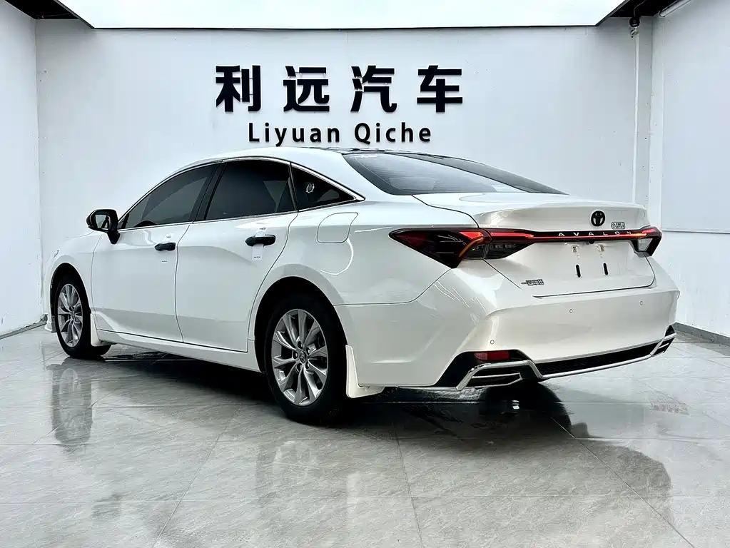 Toyota Avalon 2024 — фото 13
