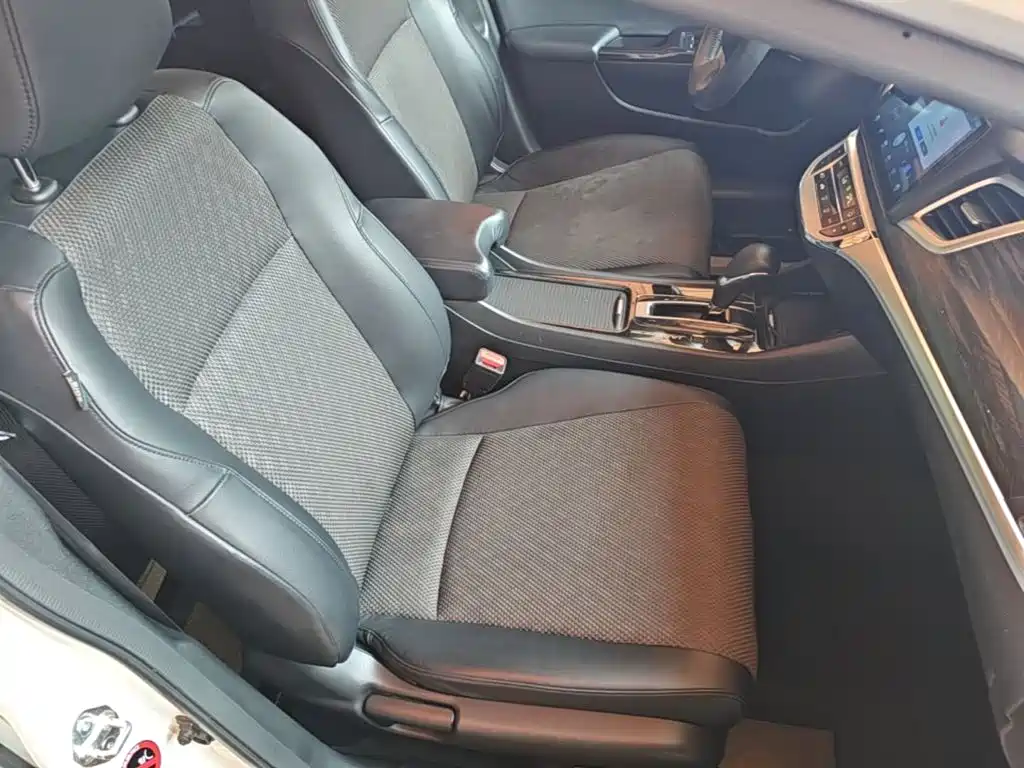 Honda Jade 2018 — фото 25
