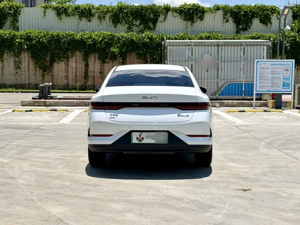 BYD Qin PLUS 2025 — фото 24