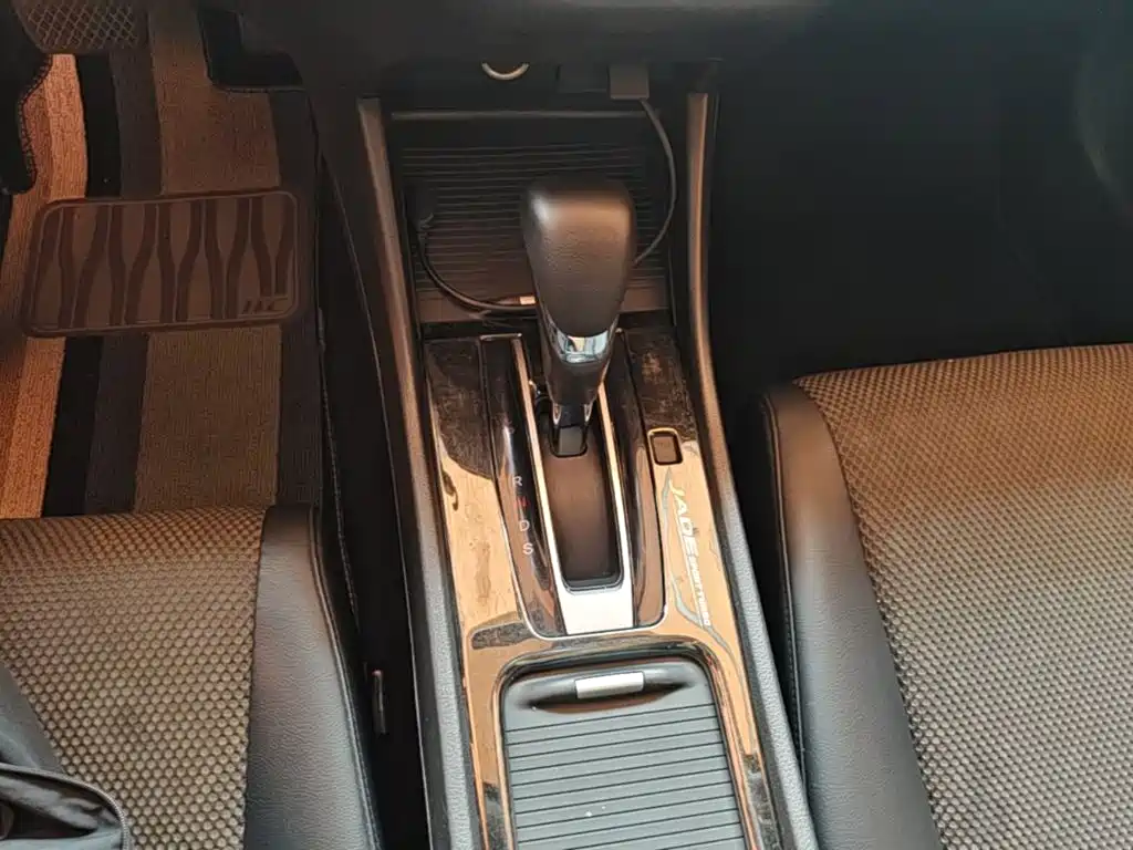 Honda Jade 2018 — фото 14