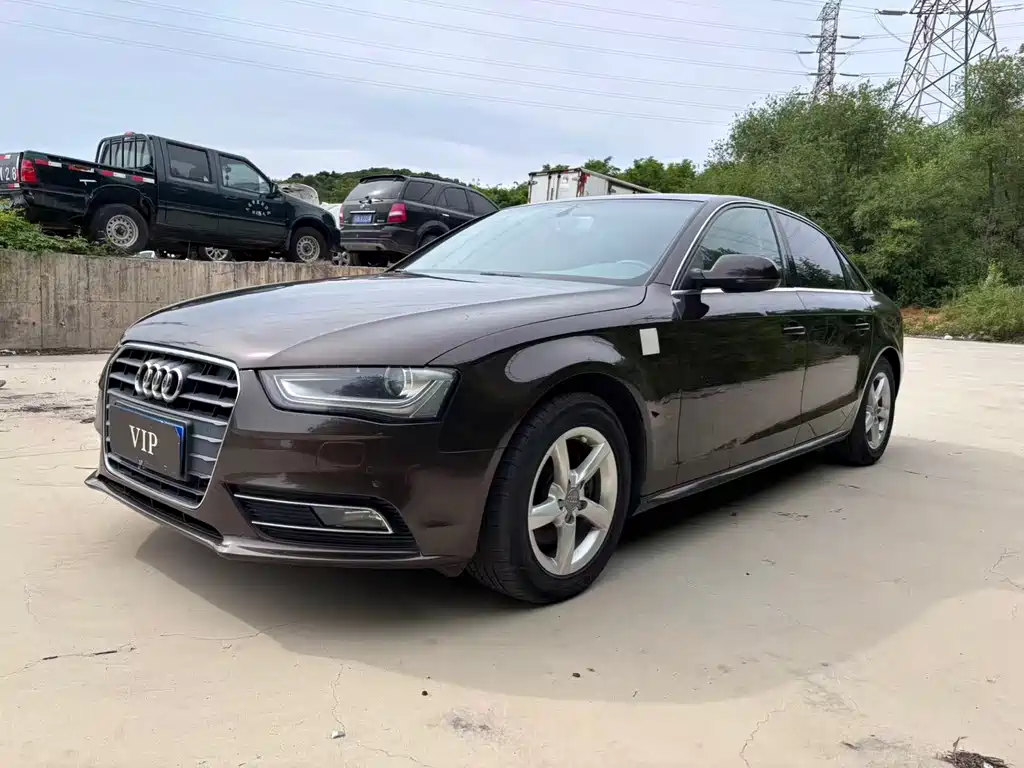 Audi A4L 2015 — фото 1