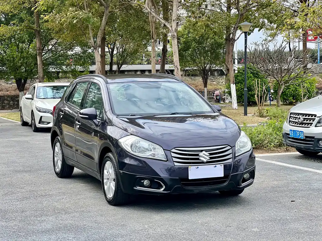Suzuki S-Cross 2015 — фото 3