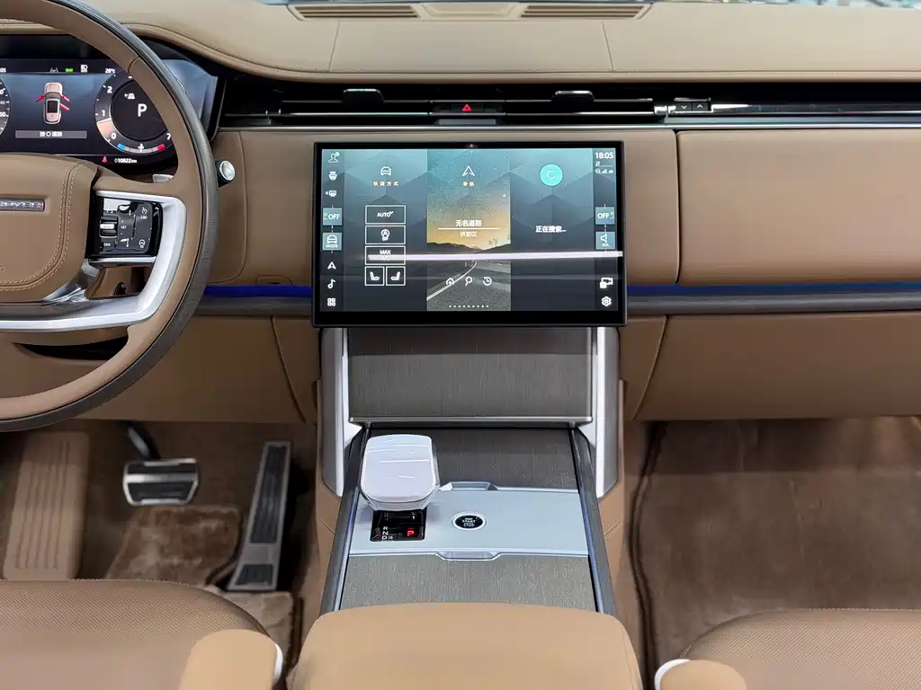 Land Rover Range Rover 2024 — фото 18