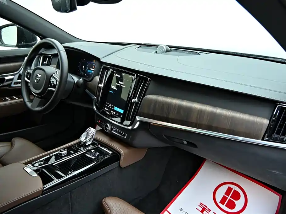 Volvo S90 PHEV 2024 — фото 15