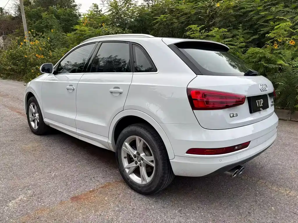 Audi Q3 2017 — фото 8