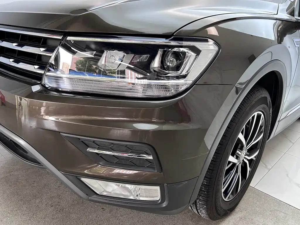 Volkswagen Tiguan L 2018 — фото 28
