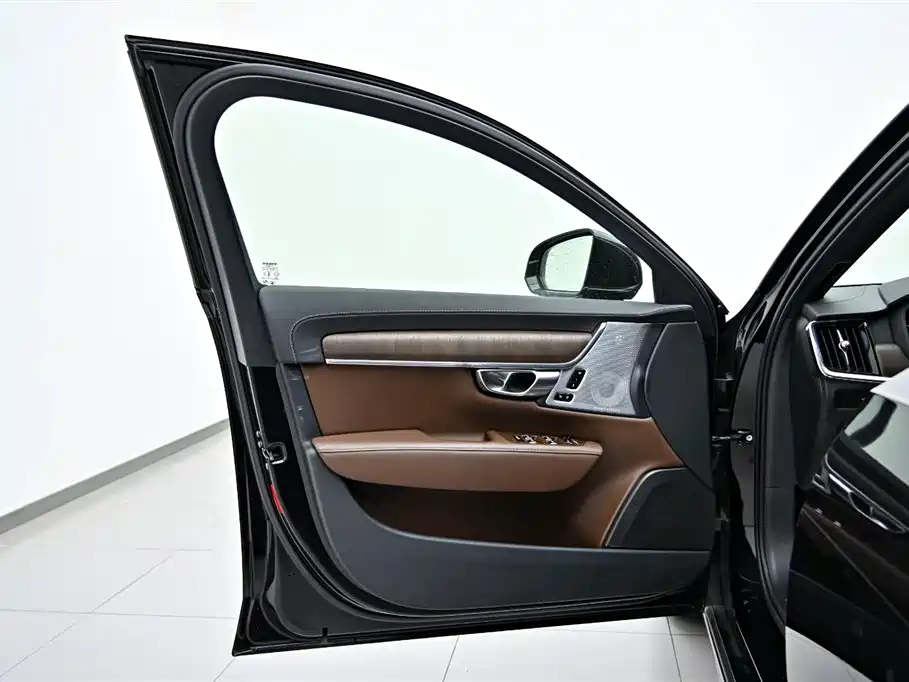 Volvo S90 PHEV 2024 — фото 20