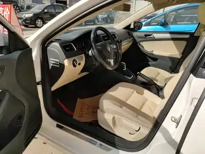 Volkswagen Sagitar 2014