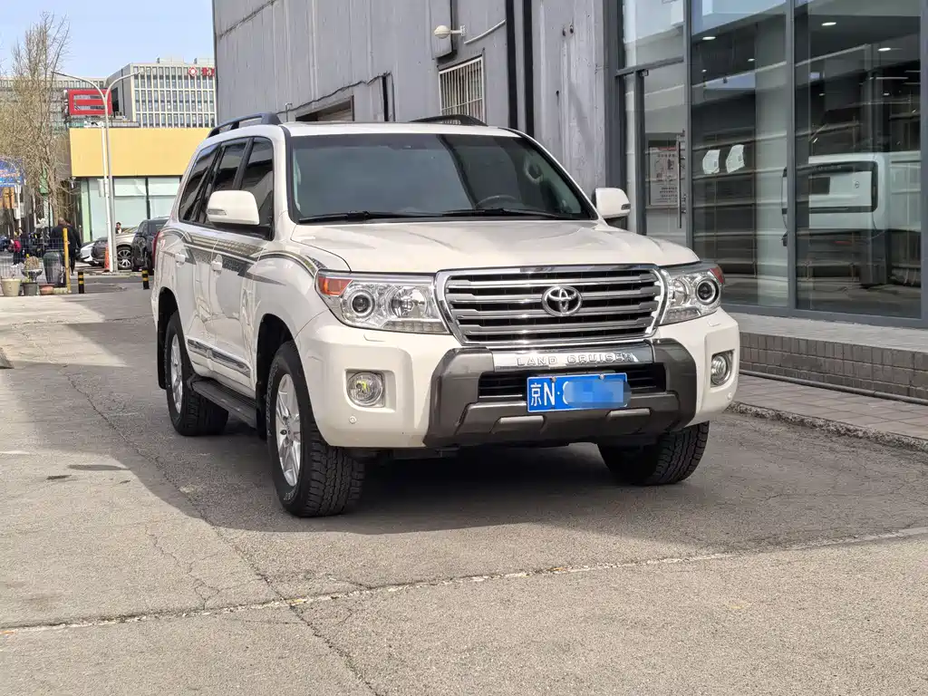 Toyota Land Cruiser 2016 — фото 2