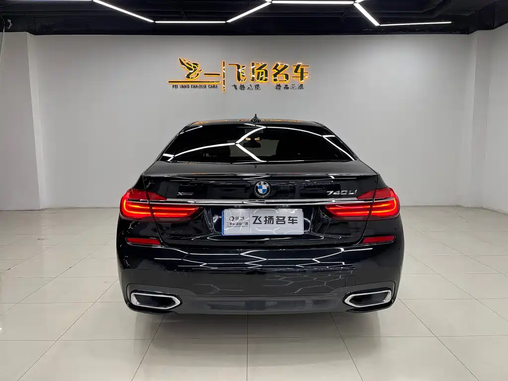 BMW 7 Series 2018 — фото 18