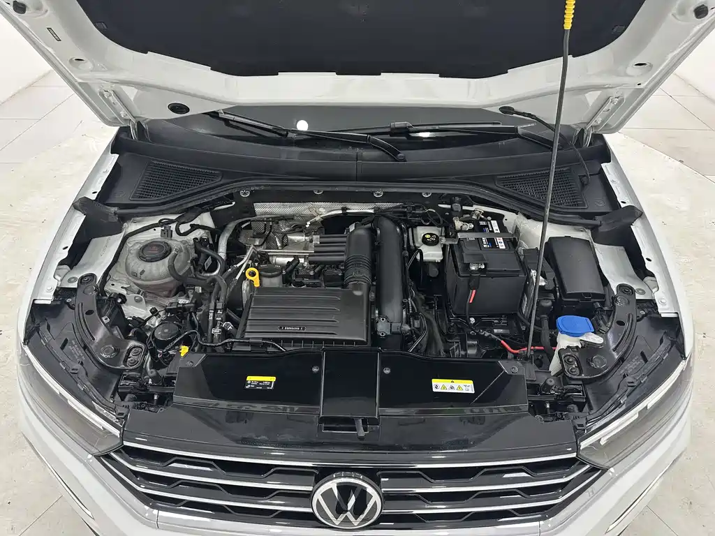 Volkswagen T-Roc 2022 — фото 18