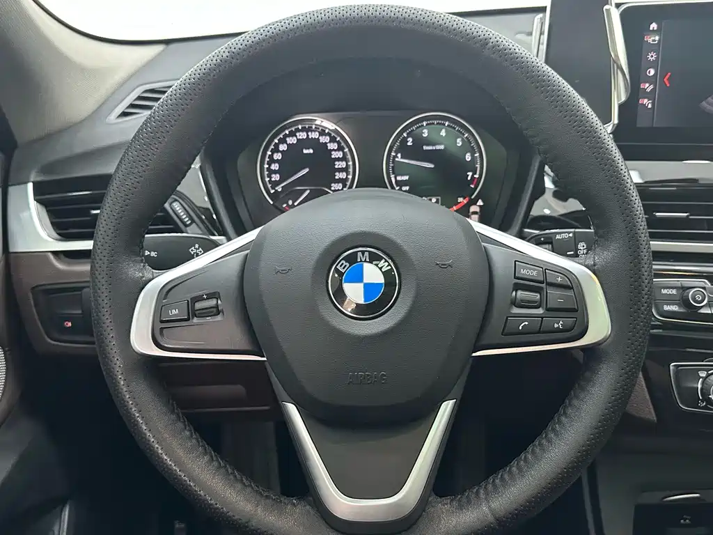 BMW X1 2022 — фото 11