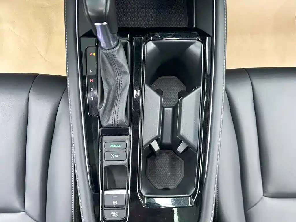 Honda Accord 2023 — фото 18