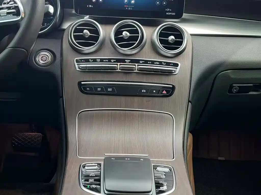 Mercedes-Benz GLC 2021 — фото 13