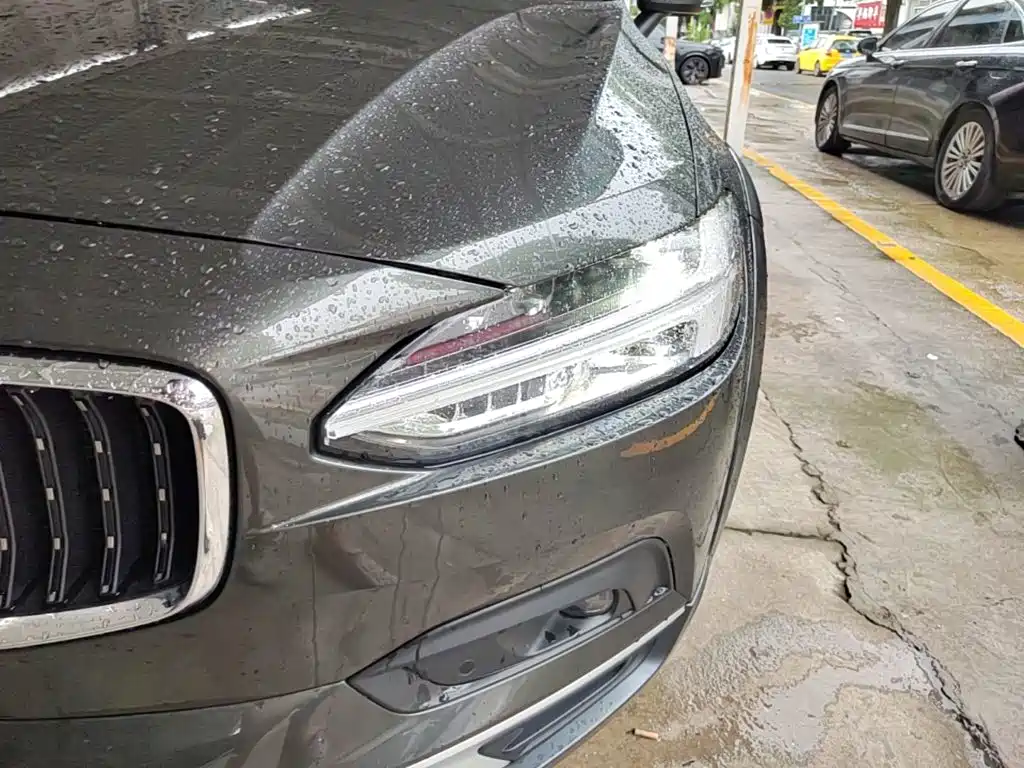 Volvo V90 2021 — фото 24