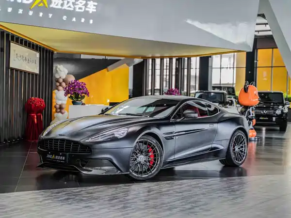 Aston Martin Vanquish 2017