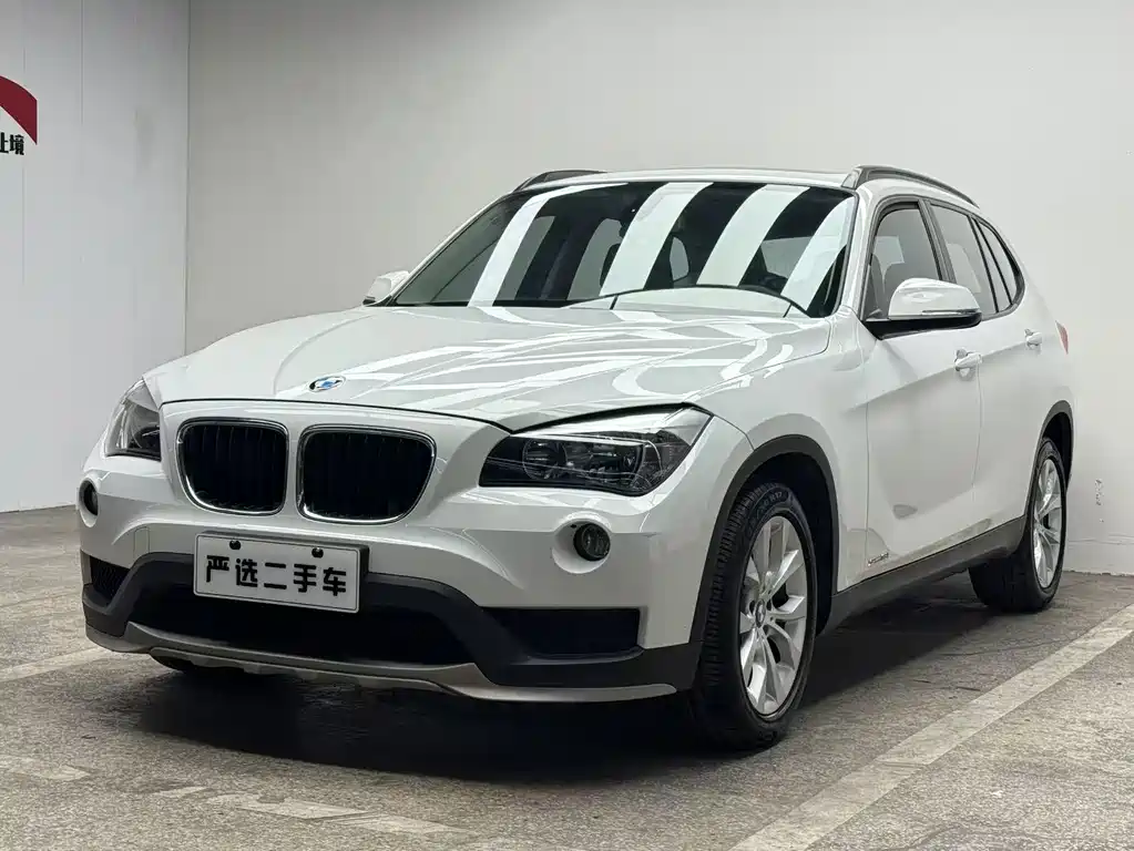BMW X1 2014 — фото 1
