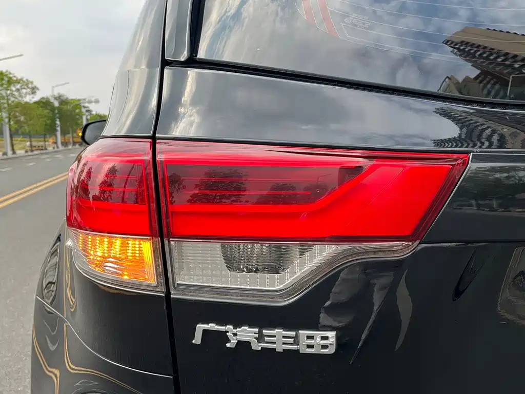 Toyota Highlander 2019 — фото 19