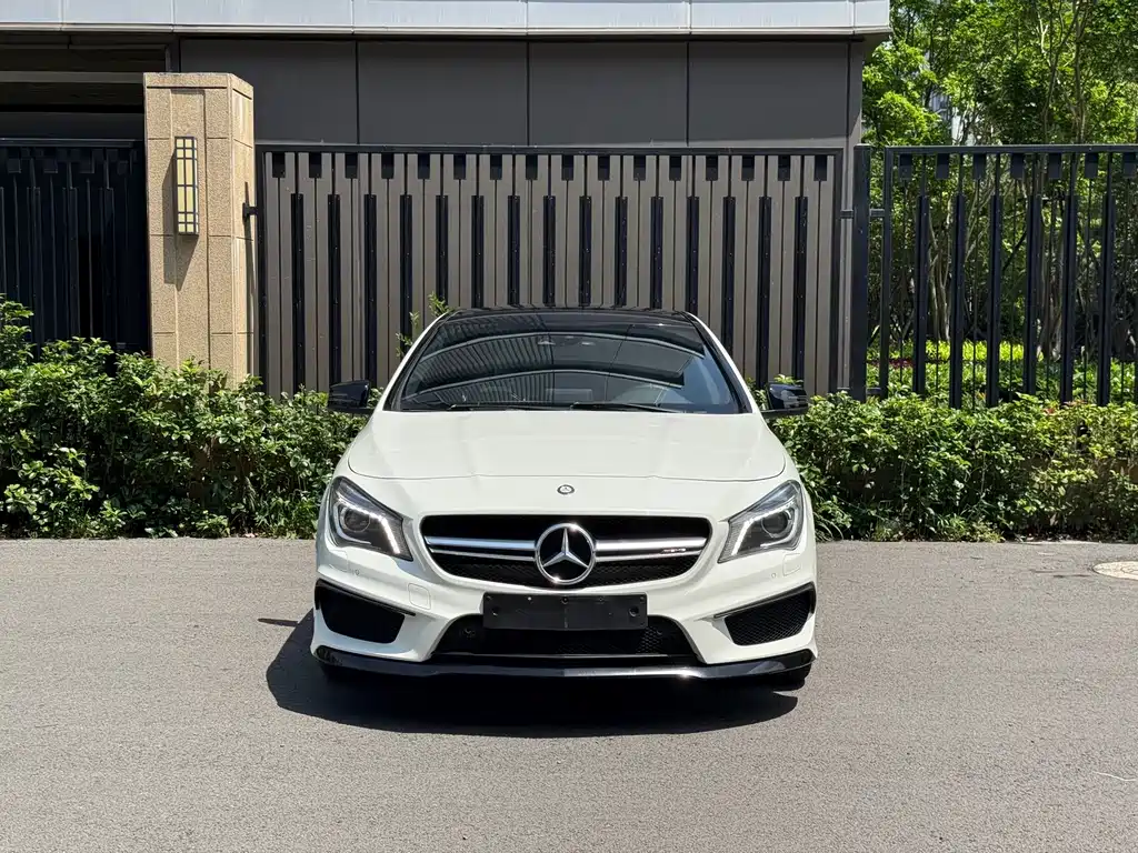 Mercedes-Benz CLA AMG 2015 — фото 3