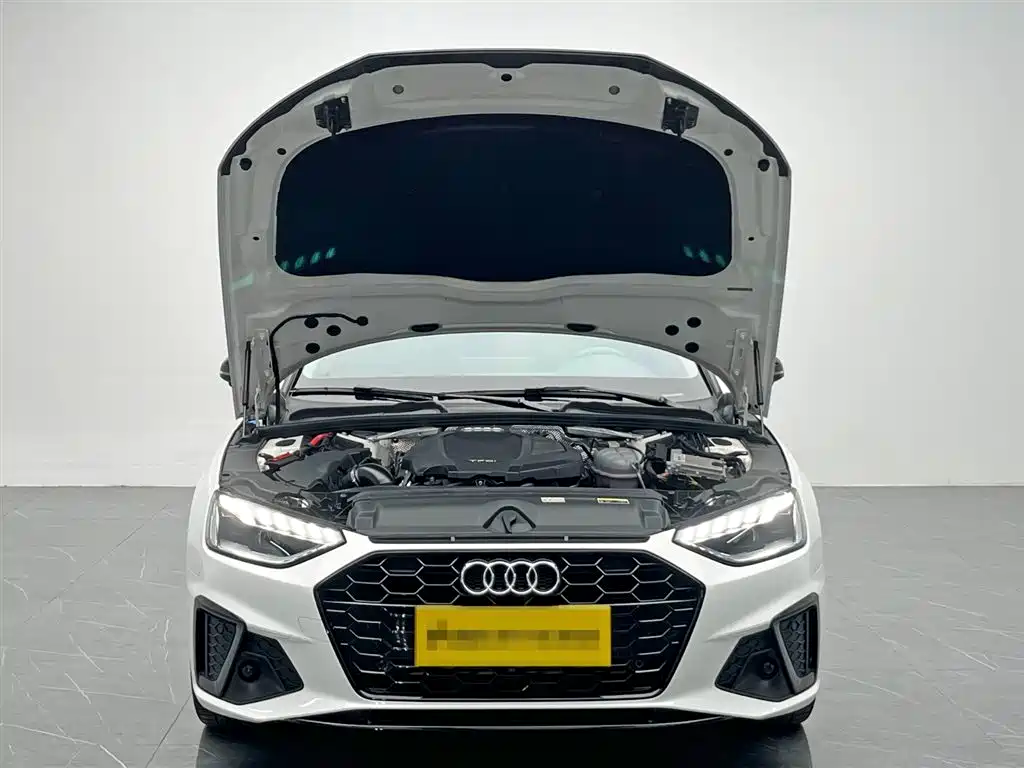 Audi A4L 2023 — фото 11