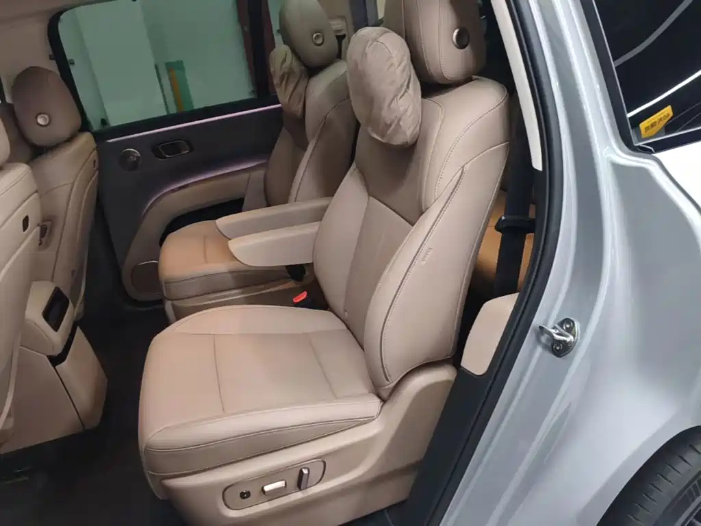 Li Auto i8 2026 — фото 17