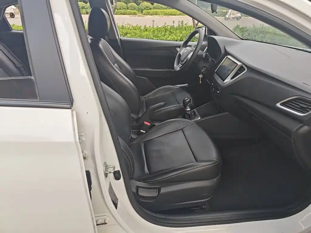 Hyundai Verna 2019 — фото 25