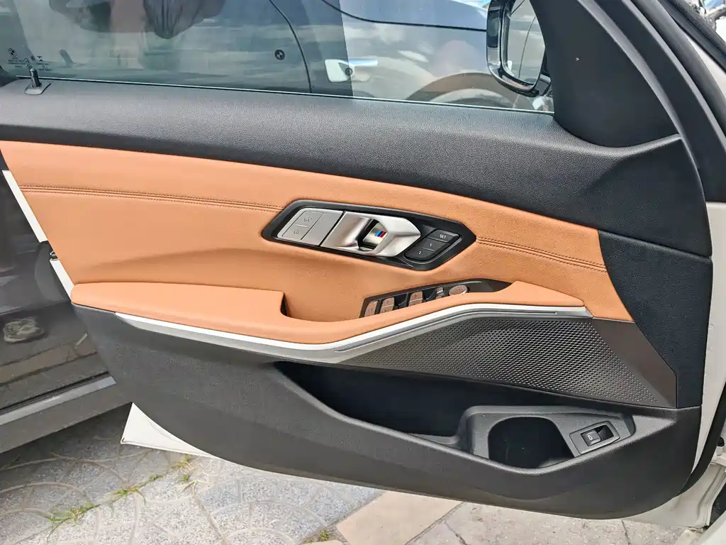 BMW 3 Series 2020 — фото 10
